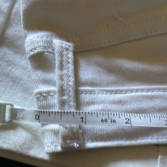 4/$15 Mossimo Supply Co. Women’s Size 00 24" Bermuda Shorts White - Picture 9 of 12